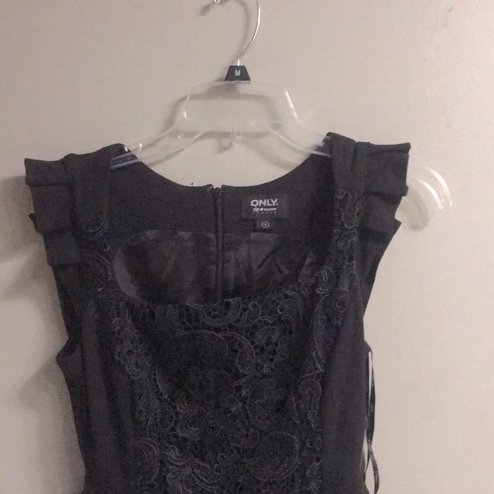 Only dress size S